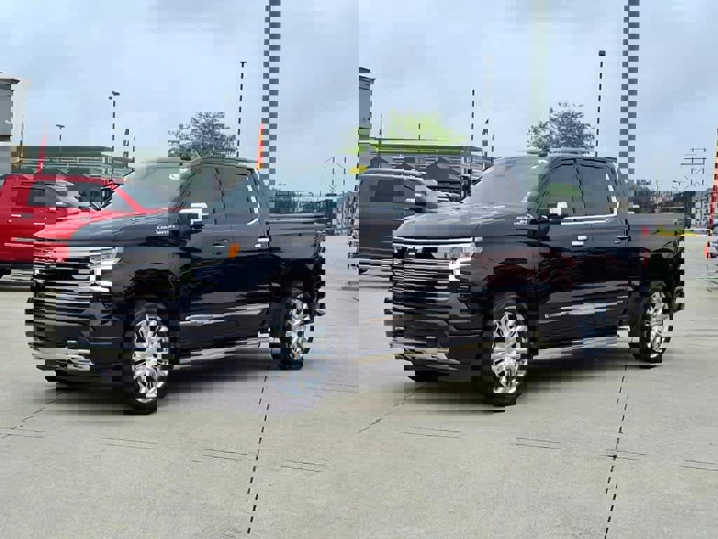 Used 2022 Chevrolet Silverado 1500 High Country w/ High Country Premium Package image 1