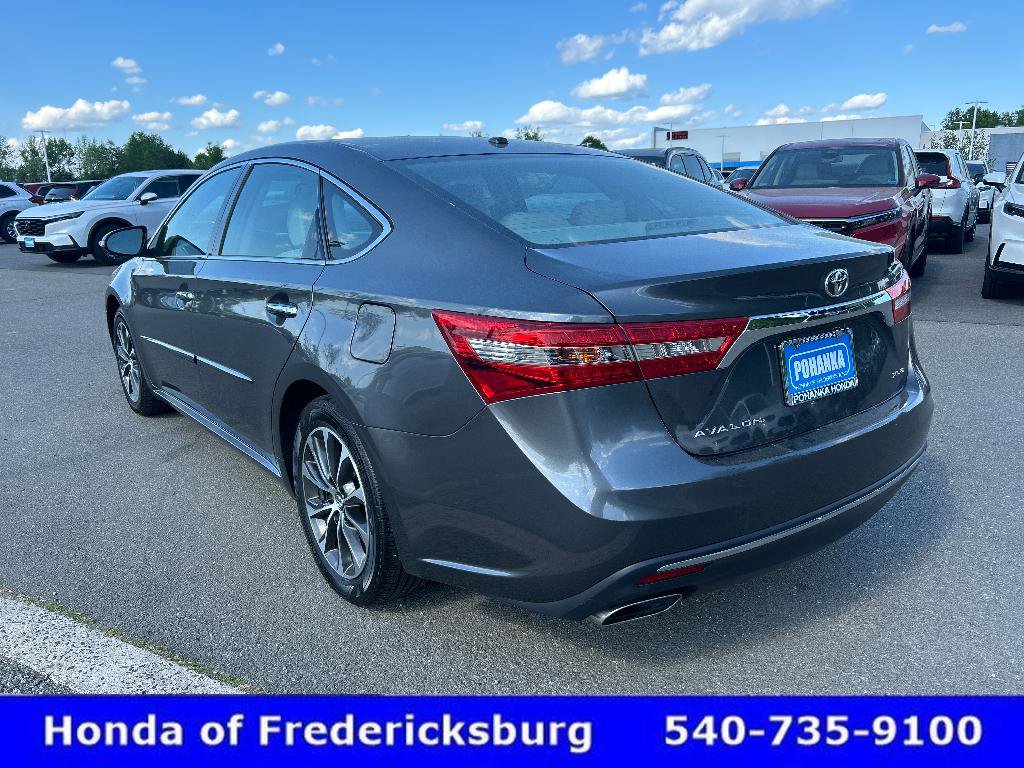 Used 2018 Toyota Avalon XLE Premium w/ All Weather Liner Package image 4