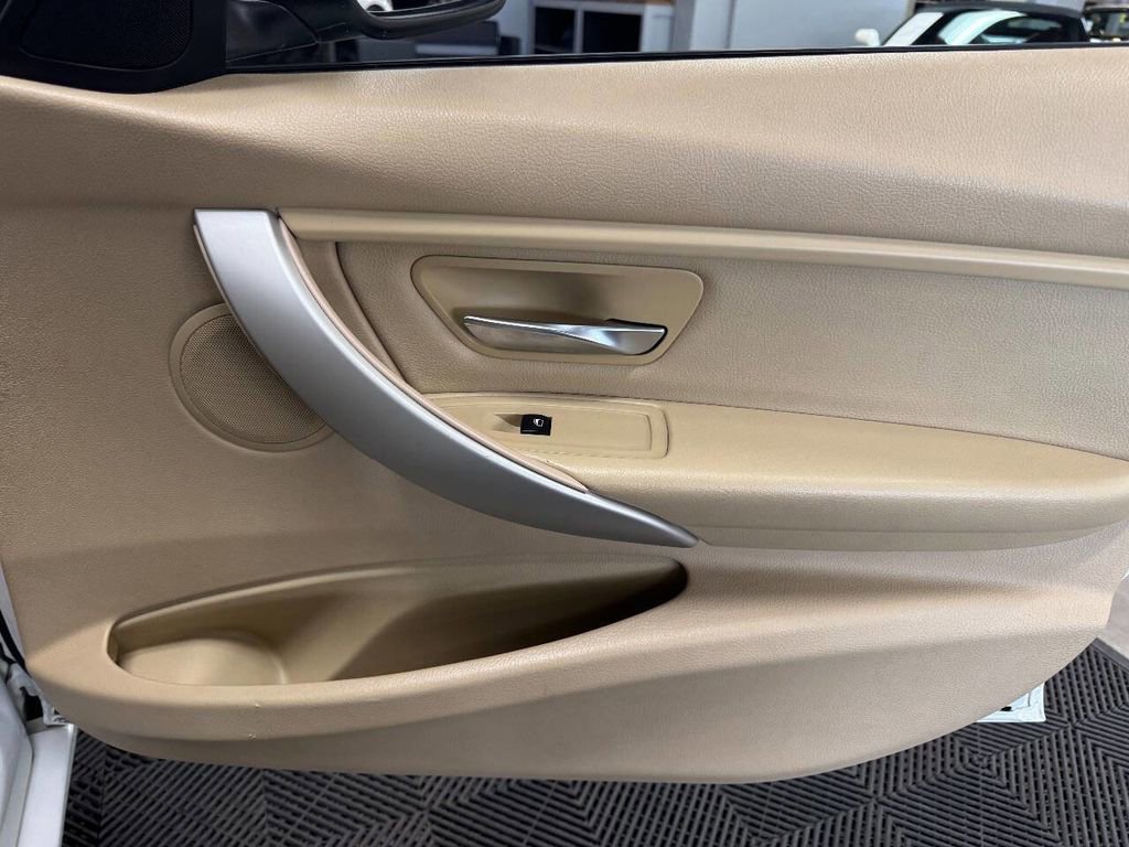 Used 2015 BMW 320i xDrive Sedan AWD/4WD image 59