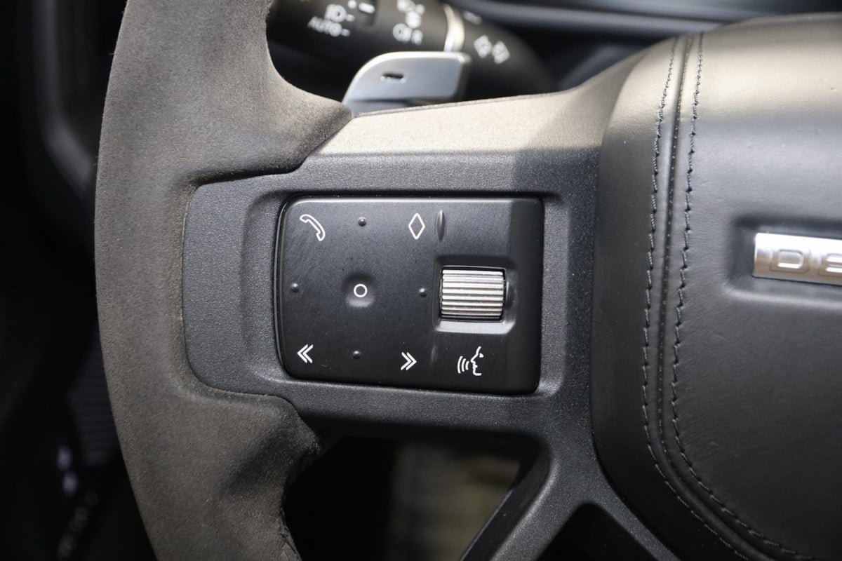 Used 2023 Land Rover Defender 110 V8 AWD/4WD image 34