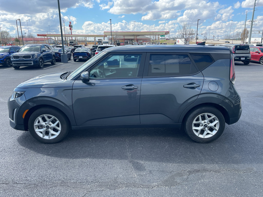 Used 2024 Kia Soul S FWD image 3