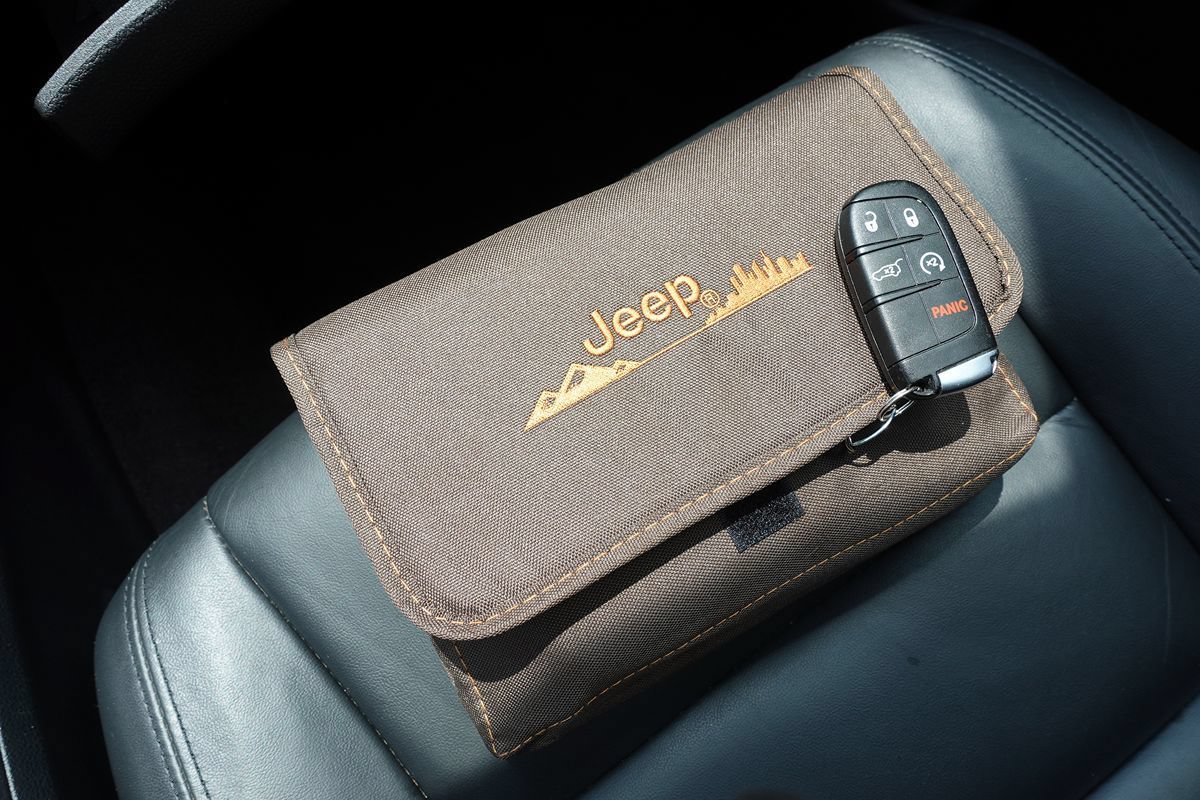 Used 2018 Jeep Grand Cherokee Limited AWD/4WD image 40