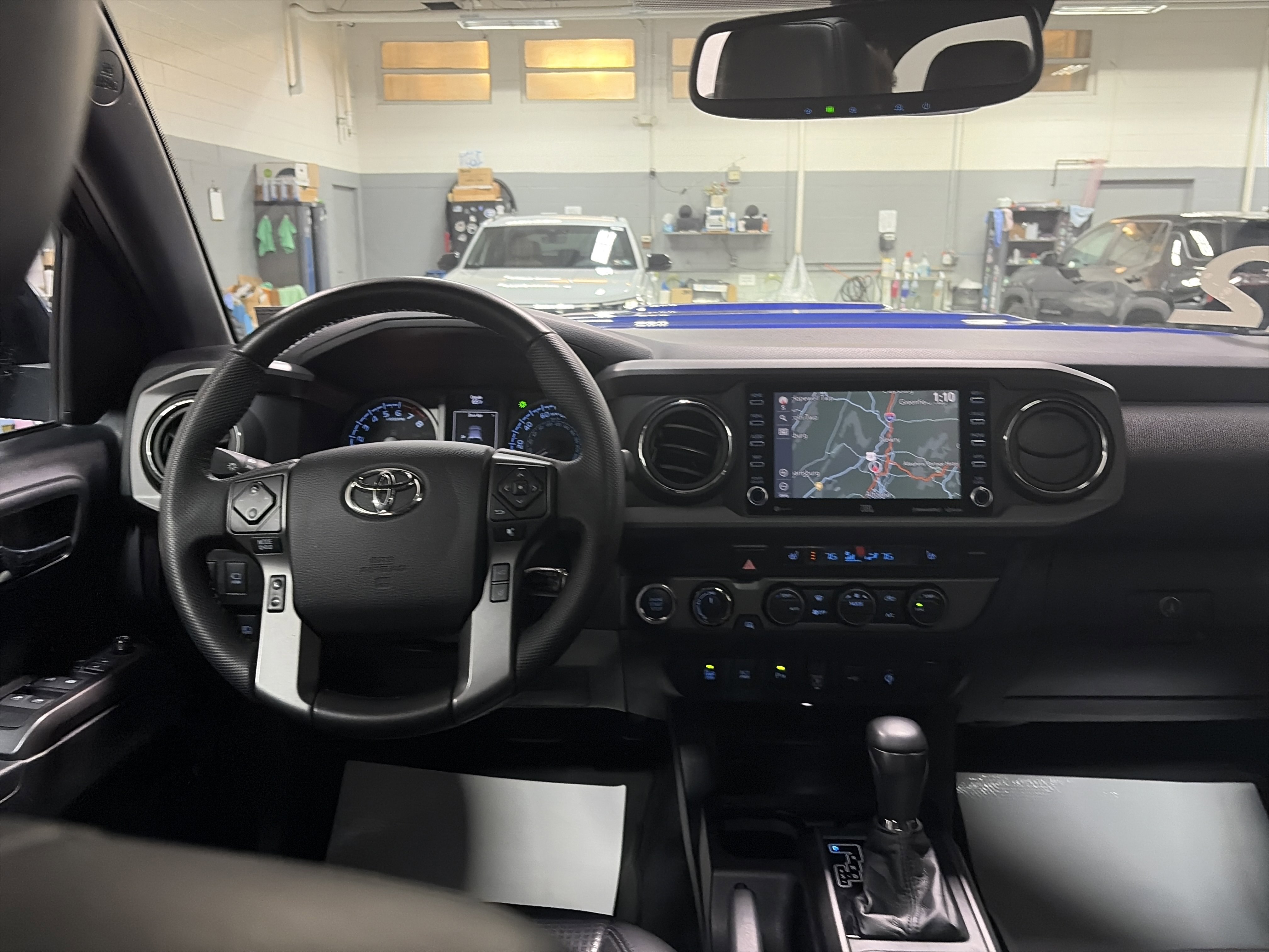 Used 2022 Toyota Tacoma TRD Sport w/ TRD Premium Sport Package AWD/4WD image 29