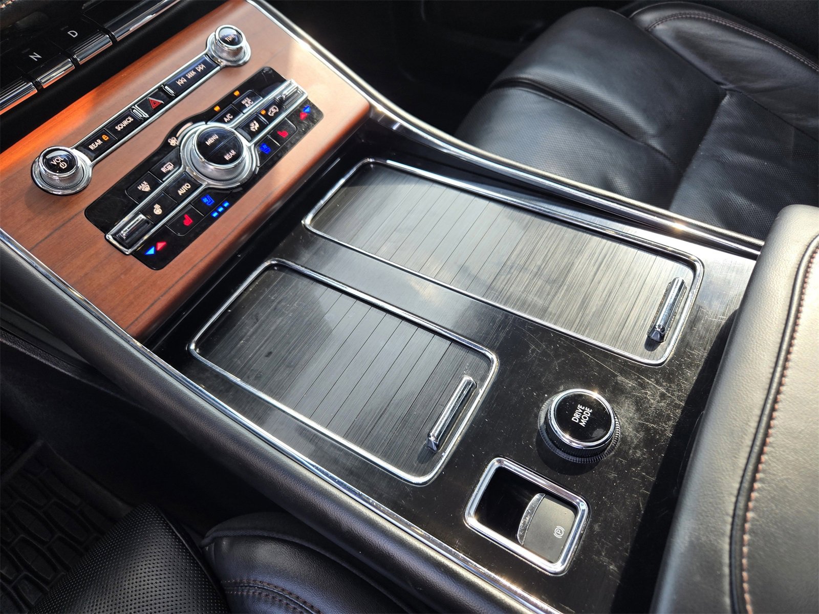 Used 2022 Lincoln Aviator Reserve w/ Equipment Group 201A image 17