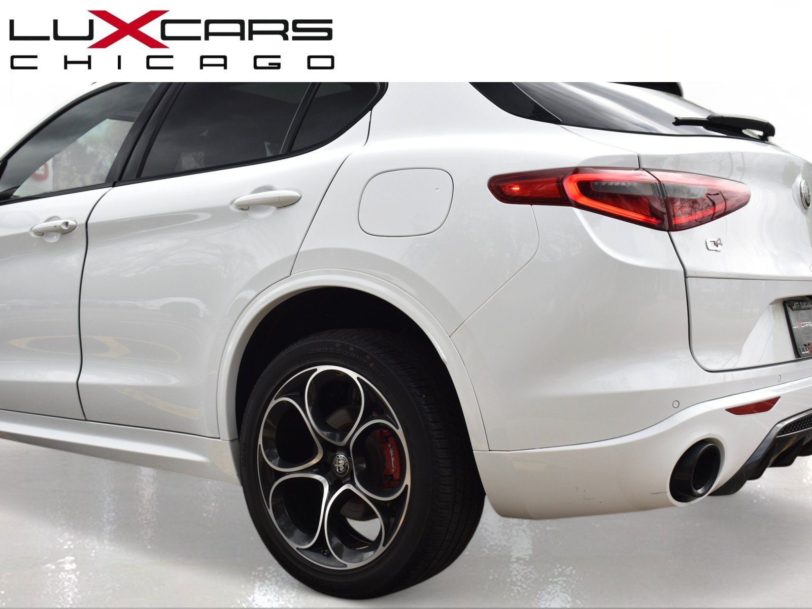 Used 2022 Alfa Romeo Stelvio Veloce AWD/4WD image 6