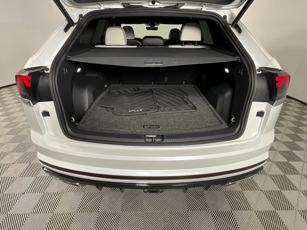 Used 2024 Volkswagen Atlas Cross Sport SEL Premium R-Line image 28