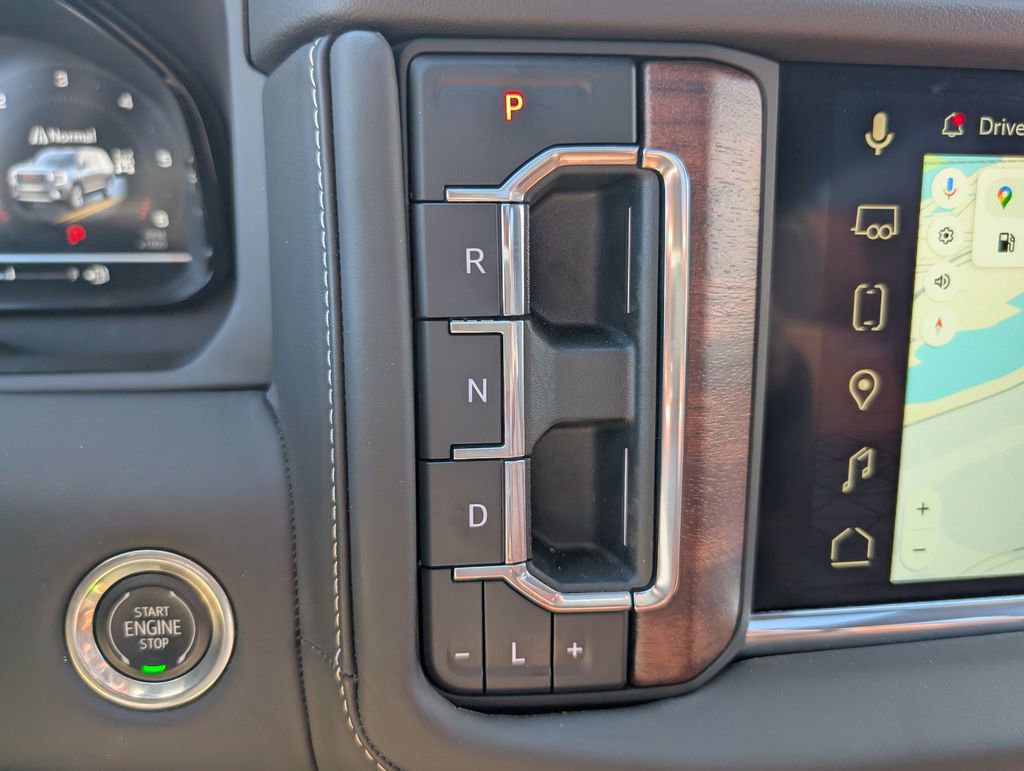 Used 2023 GMC Yukon Denali Ultimate AWD/4WD image 32