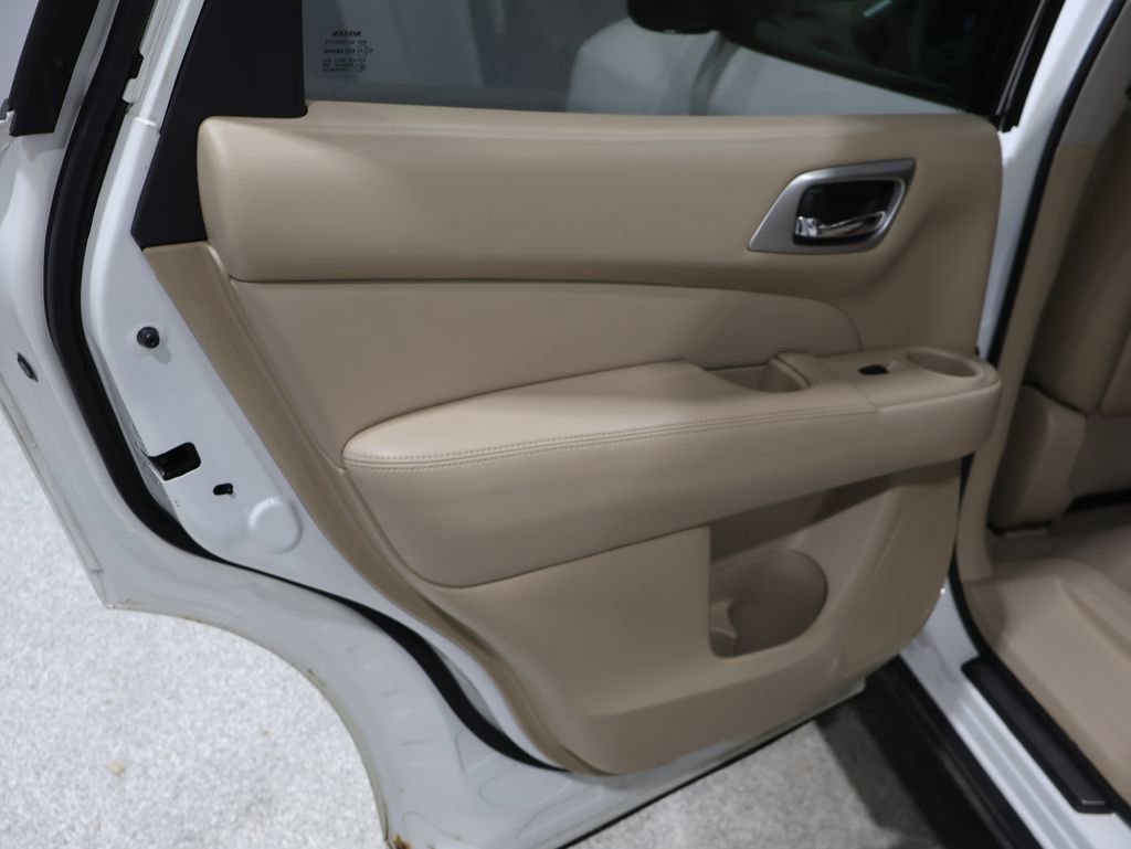 Used 2014 Nissan Pathfinder SL AWD/4WD image 19