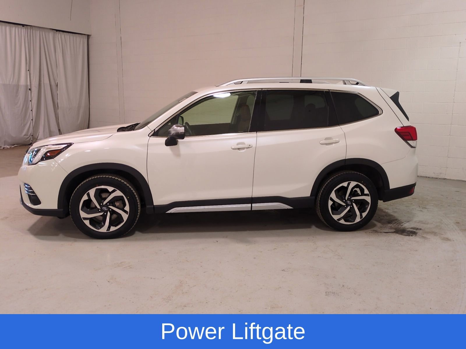 Certified 2022 Subaru Forester Touring w/ Popular Package #3 image 7