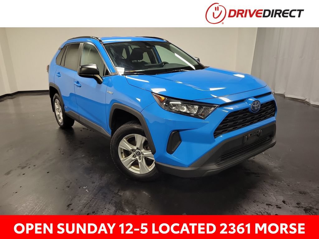 Used 2021 Toyota RAV4 LE AWD/4WD image 1