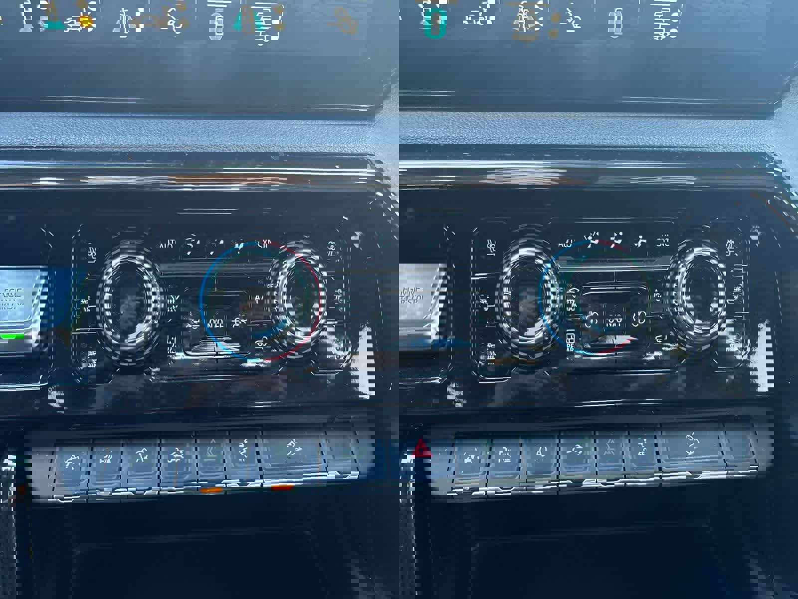 Used 2023 GMC Sierra 1500 AT4 image 17