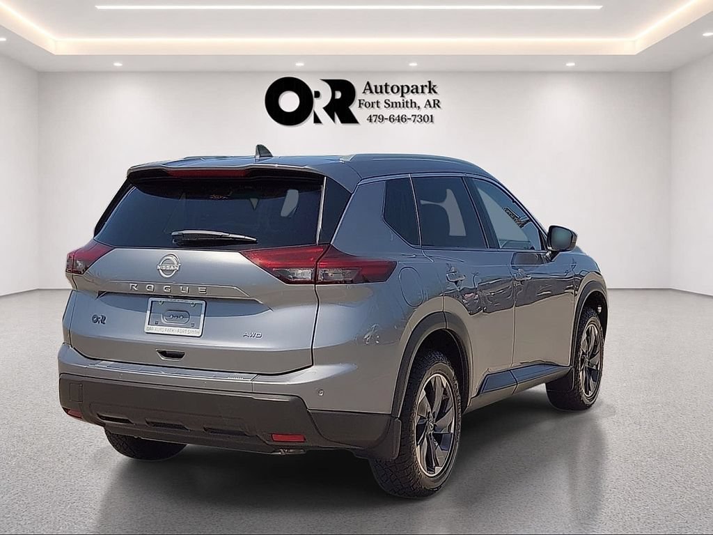 Used 2025 Nissan Rogue SV w/ SV Premium Package AWD/4WD image 5