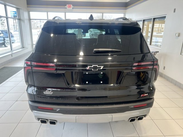 Used 2025 Chevrolet Traverse Z71 image 5