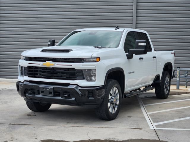 Used 2025 Chevrolet Silverado 2500 Custom w/ Custom Convenience Package AWD/4WD image 4