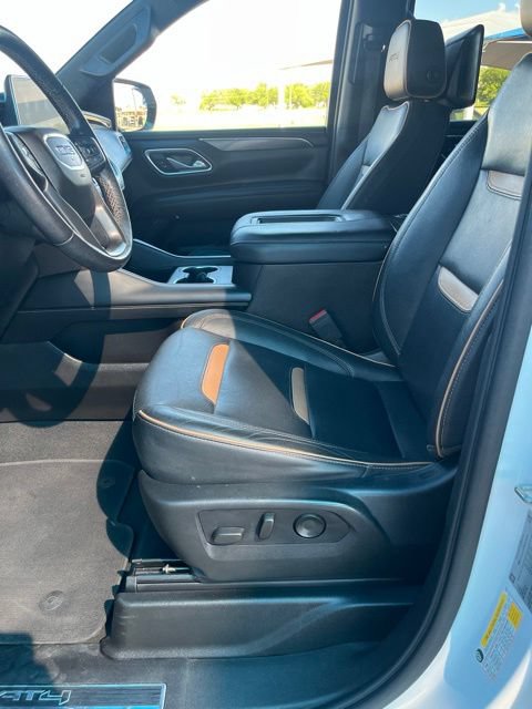Used 2021 GMC Yukon AT4 w/ AT4 Premium Package AWD/4WD image 14