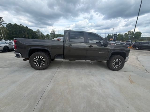 Used 2022 Chevrolet Silverado 2500 LT w/ Convenience Package AWD/4WD image 11