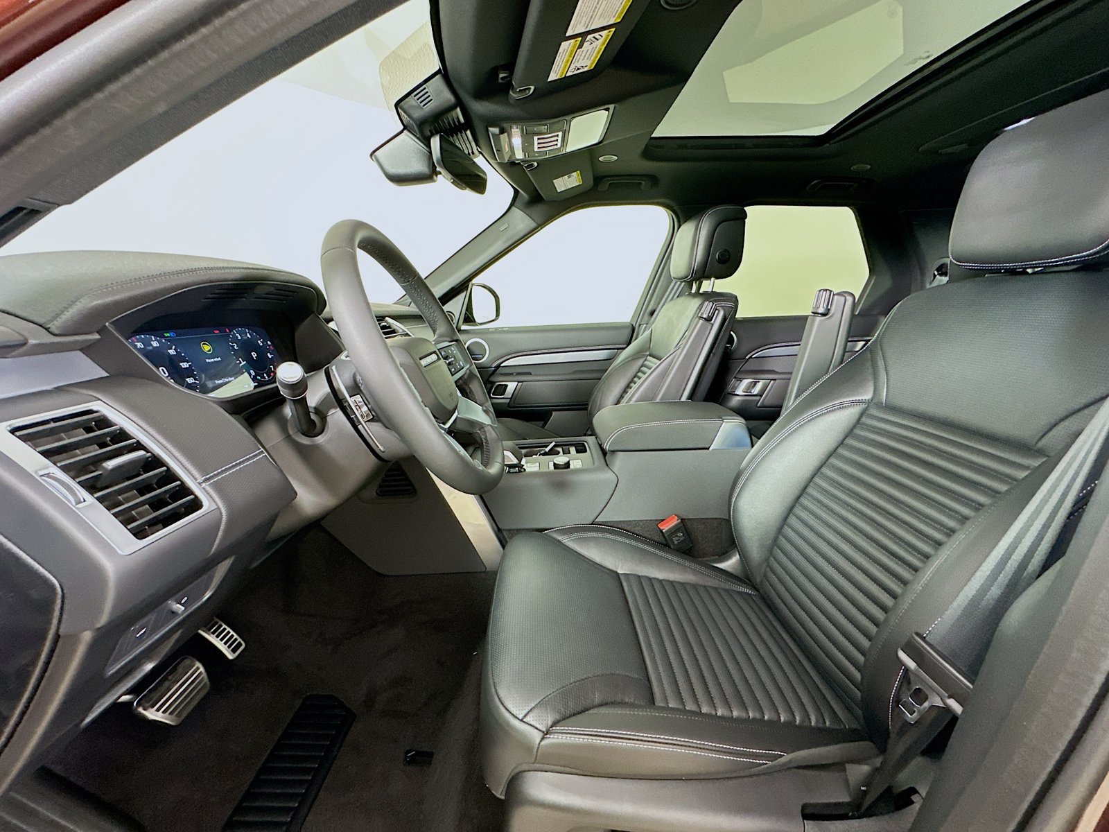 New 2026 Land Rover Discovery Limited Edition AWD/4WD image 35