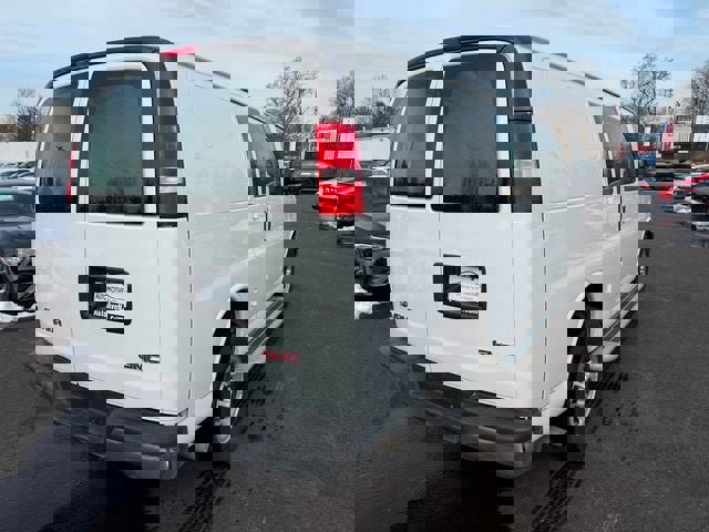 Used 2024 GMC Savana 2500 w/ Driver Convenience Package image 5
