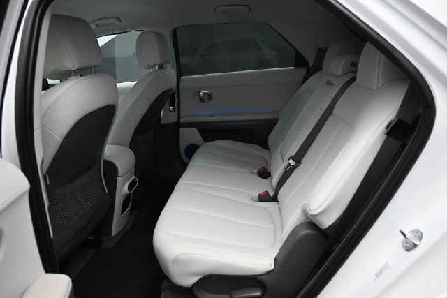 Used 2023 Hyundai Ioniq 5 SEL w/ Cargo Package RWD image 9