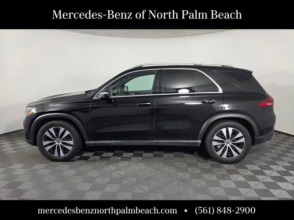 Used 2025 Mercedes-Benz GLE 450 4MATIC image 3