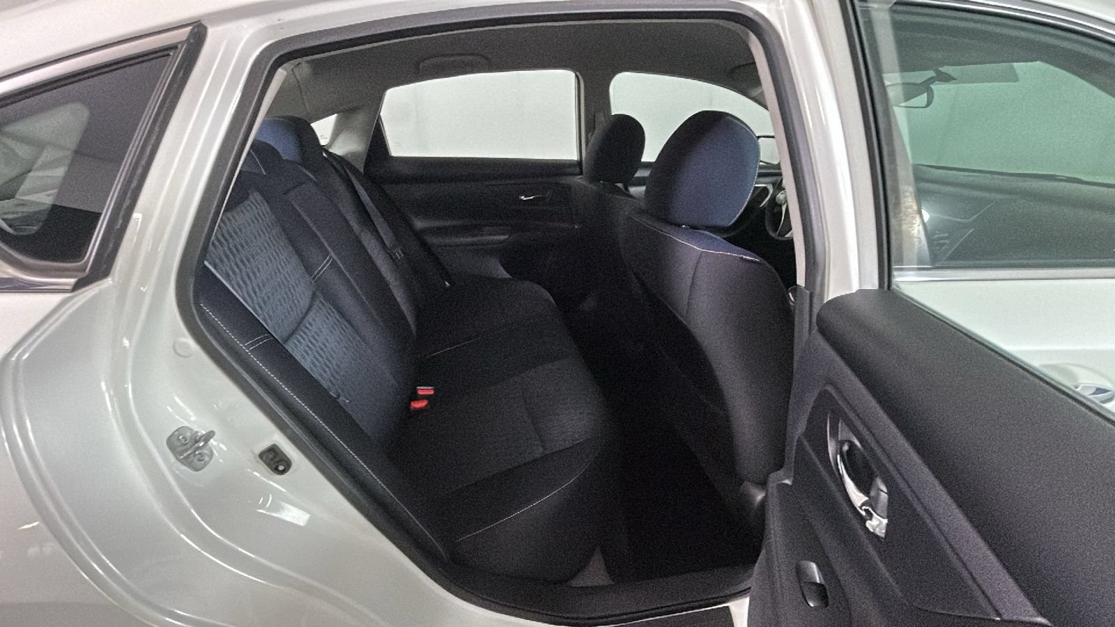 Used 2016 Nissan Altima 2.5 S w/ Power Driver Seat Package FWD image 35
