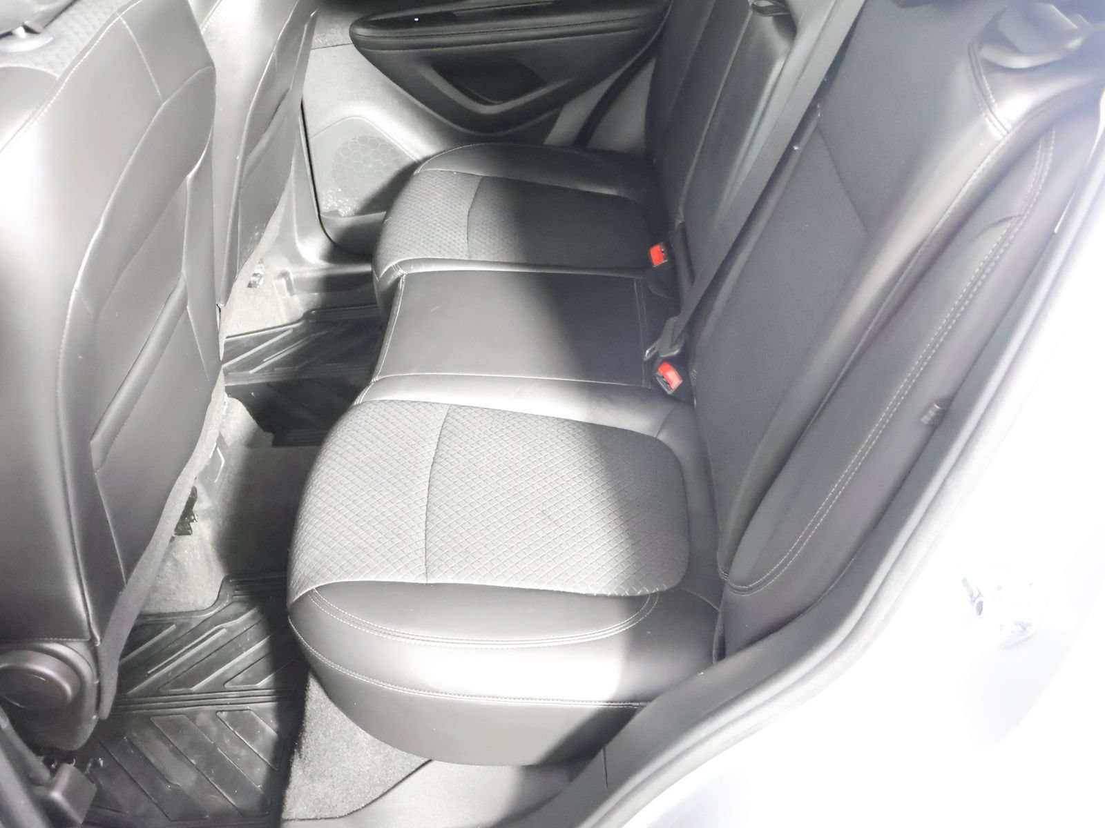 Used 2022 Buick Encore Preferred w/ Safety Package AWD/4WD image 44