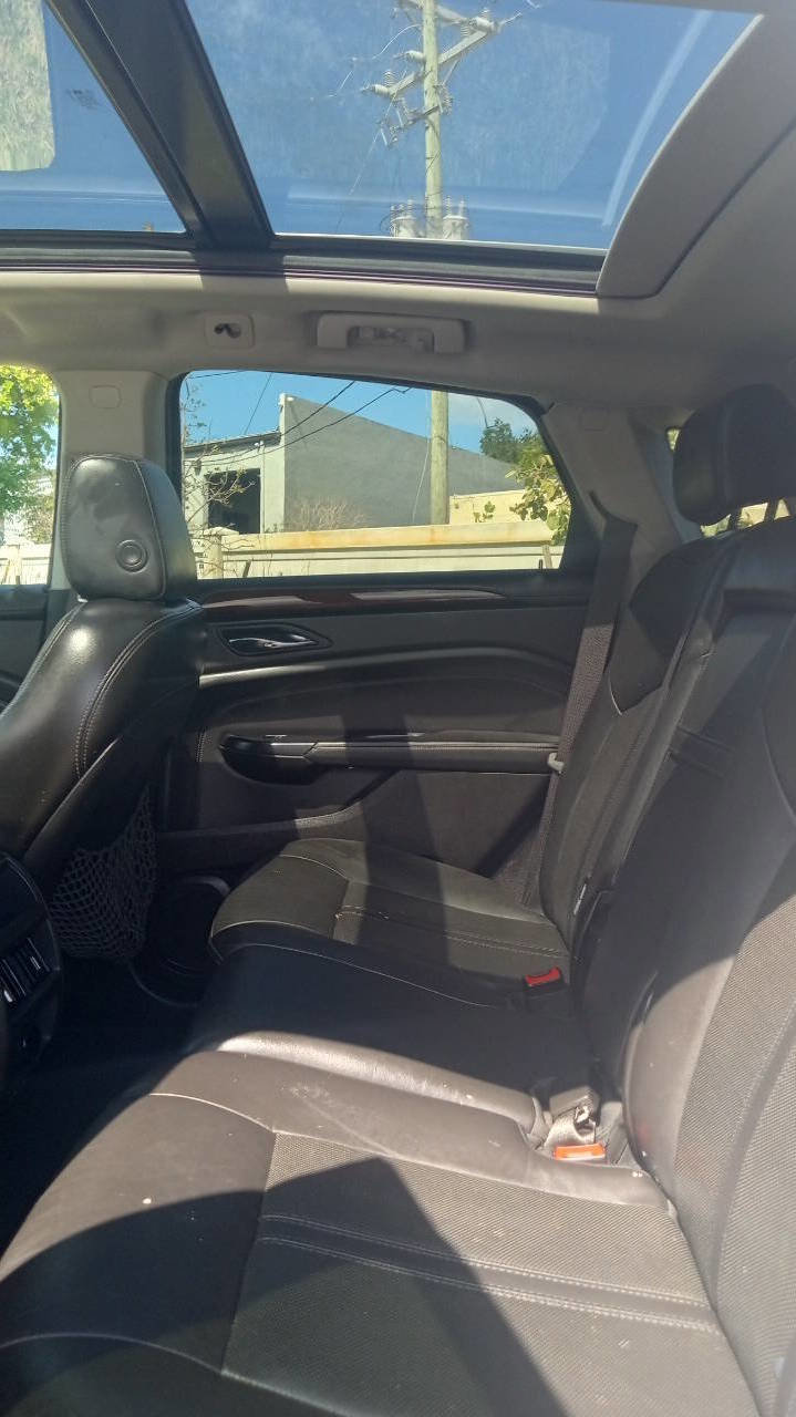 Used 2015 Cadillac SRX Luxury image 16