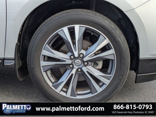 Used 2019 Nissan Pathfinder Platinum FWD image 9