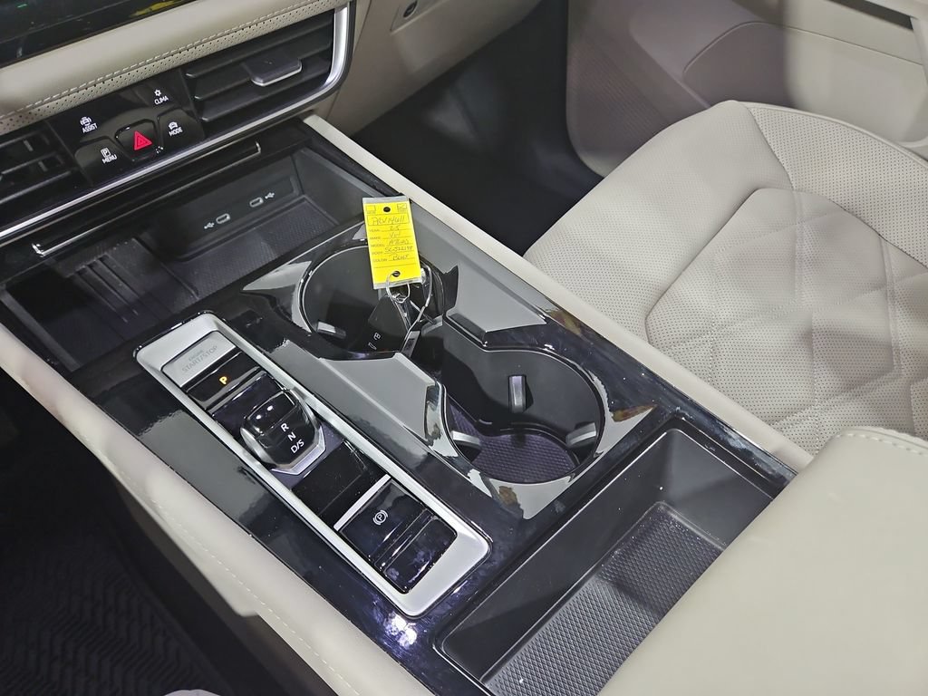 Certified 2025 Volkswagen Atlas SE AWD/4WD image 25