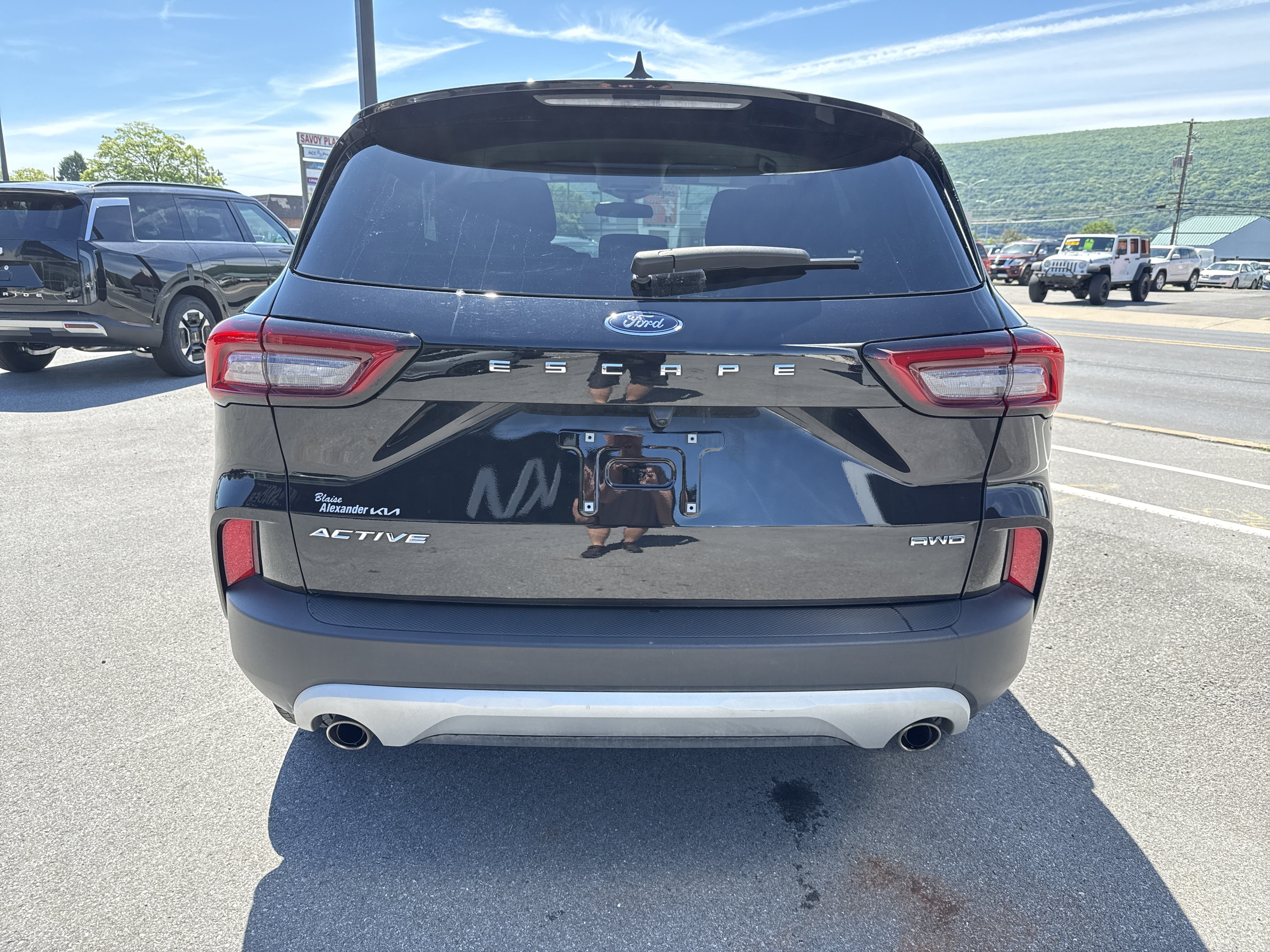 Used 2025 Ford Escape Active AWD/4WD image 4