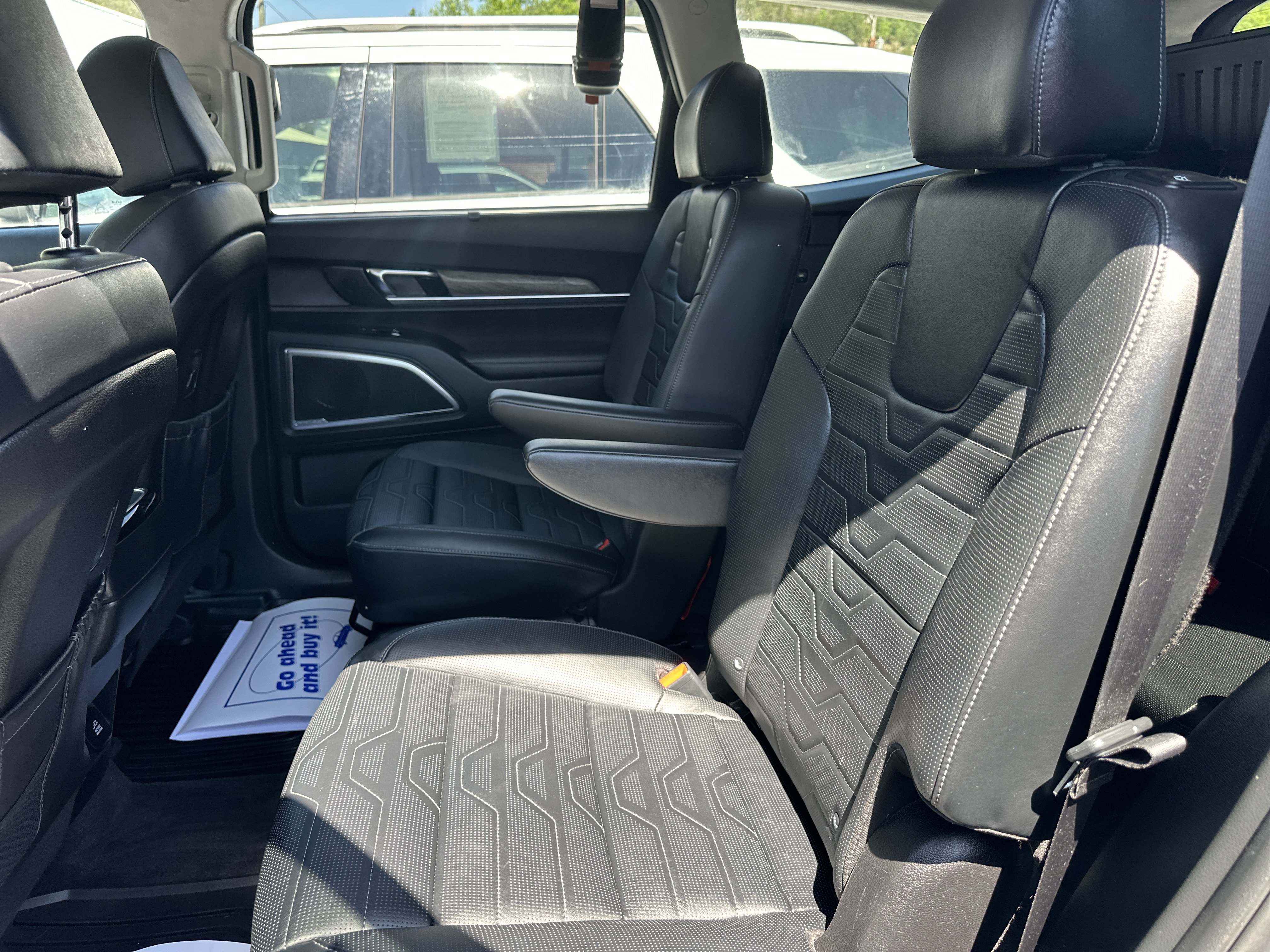 Used 2022 Kia Telluride SX w/ SX Prestige Package AWD/4WD image 21