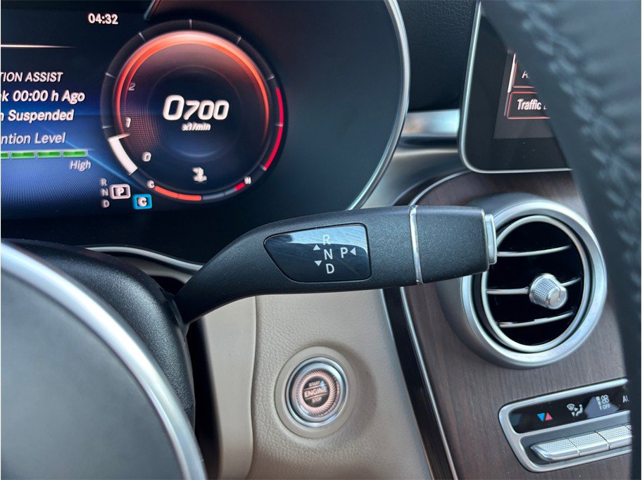 Used 2020 Mercedes-Benz GLC 300 4MATIC w/ Multimedia Package image 36