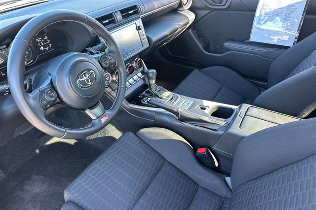 Used 2024 Toyota GR86 RWD image 9