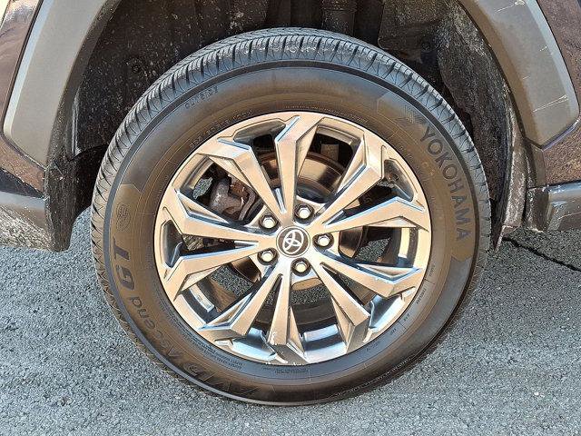 Certified 2022 Toyota RAV4 Limited image 29