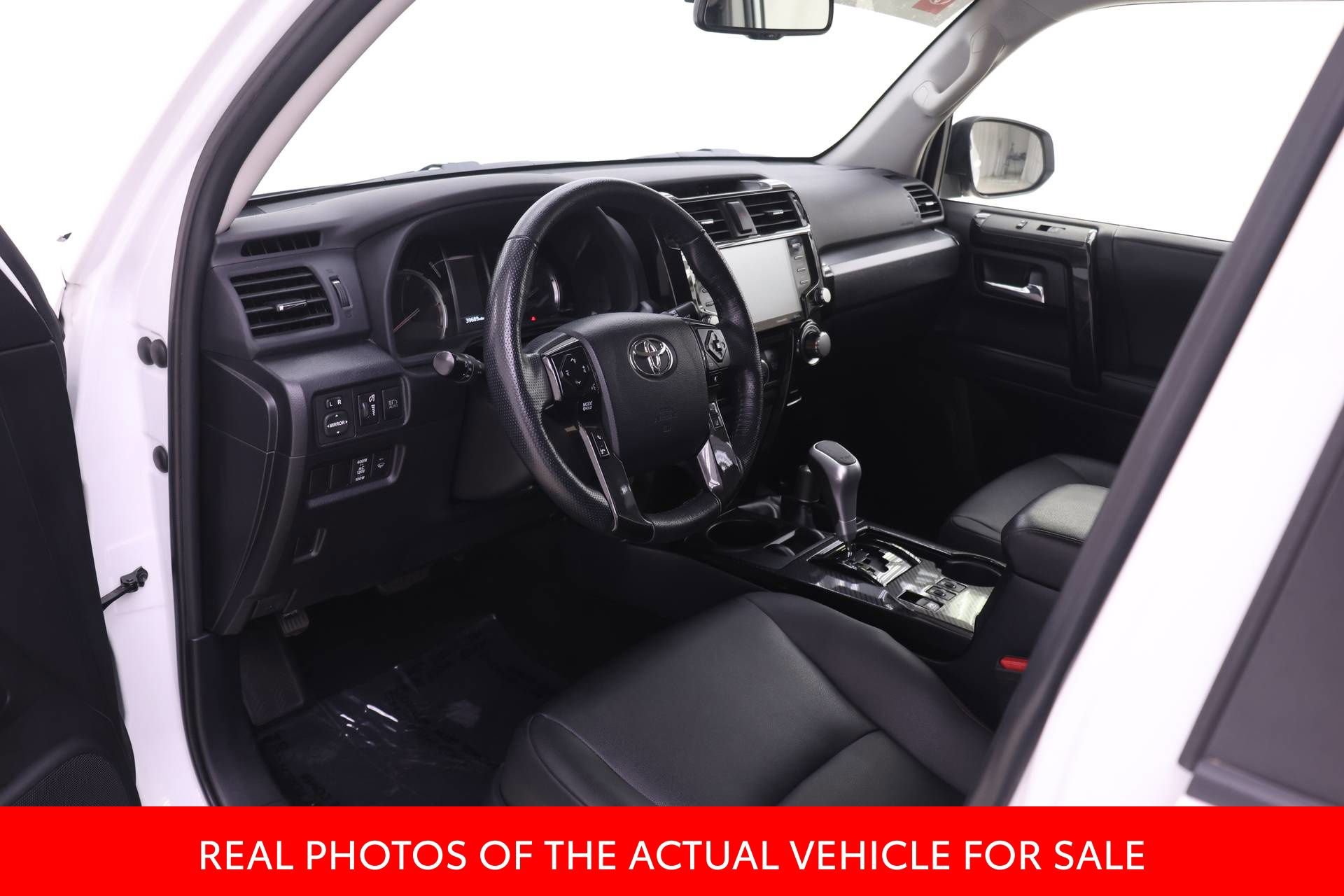 Certified 2024 Toyota 4Runner TRD Off-Road Premium AWD/4WD image 3