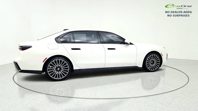 Used 2026 BMW 740i RWD image 9