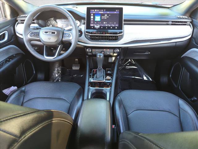 Used 2023 Jeep Compass Latitude AWD/4WD image 17