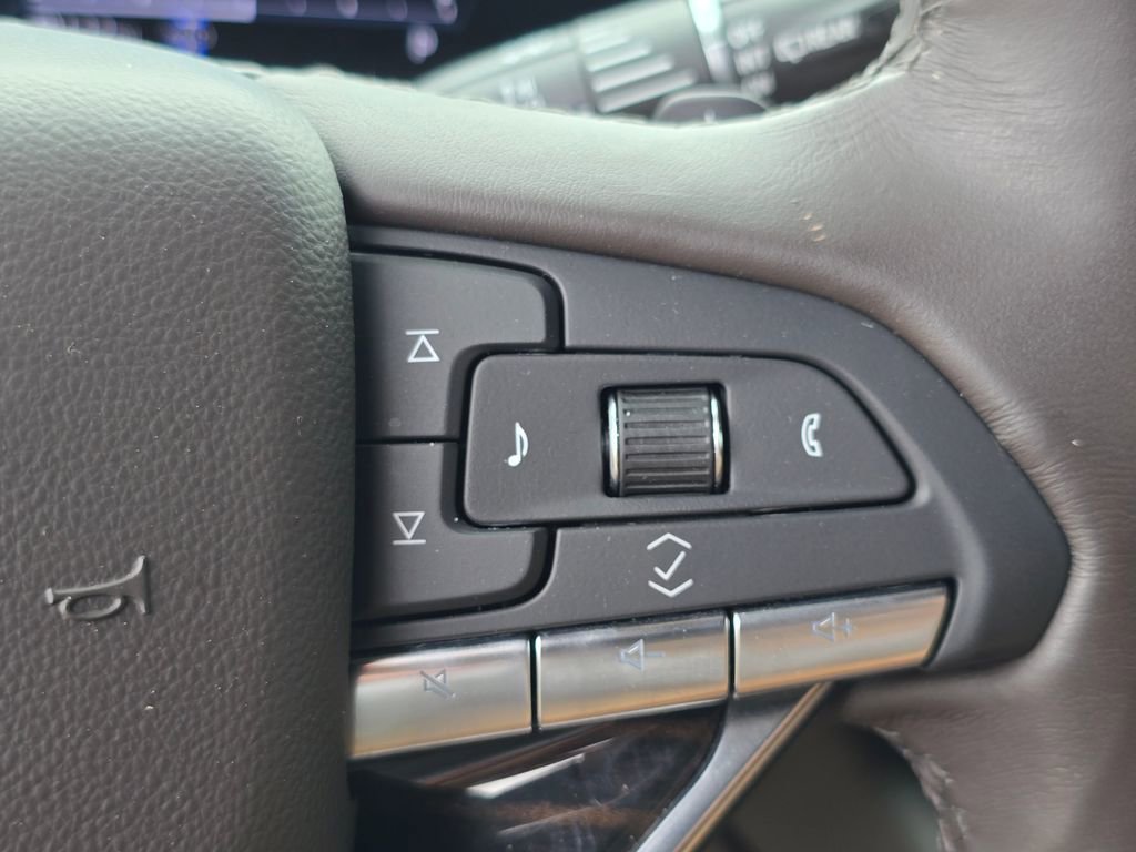 Used 2024 Cadillac Escalade Sport AWD/4WD image 24