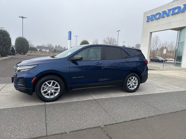 Used 2022 Chevrolet Equinox LS w/ LS Convenience Package image 12