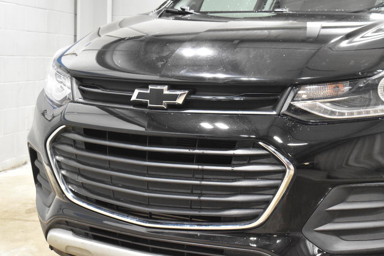 Used 2021 Chevrolet Trax LT w/ Redline Edition image 31