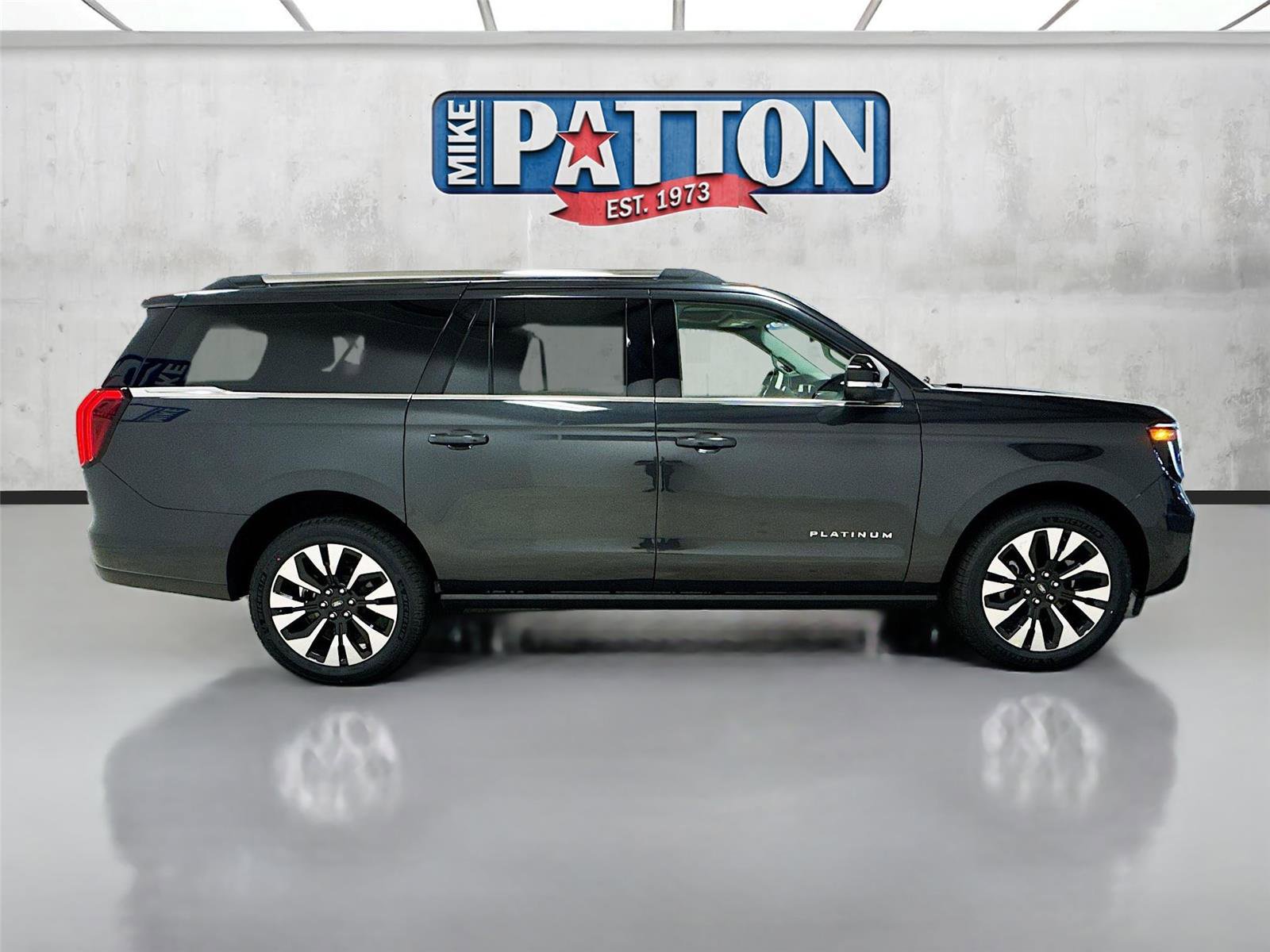 New 2026 Ford Expedition Max Platinum w/ Driver's Package image 8