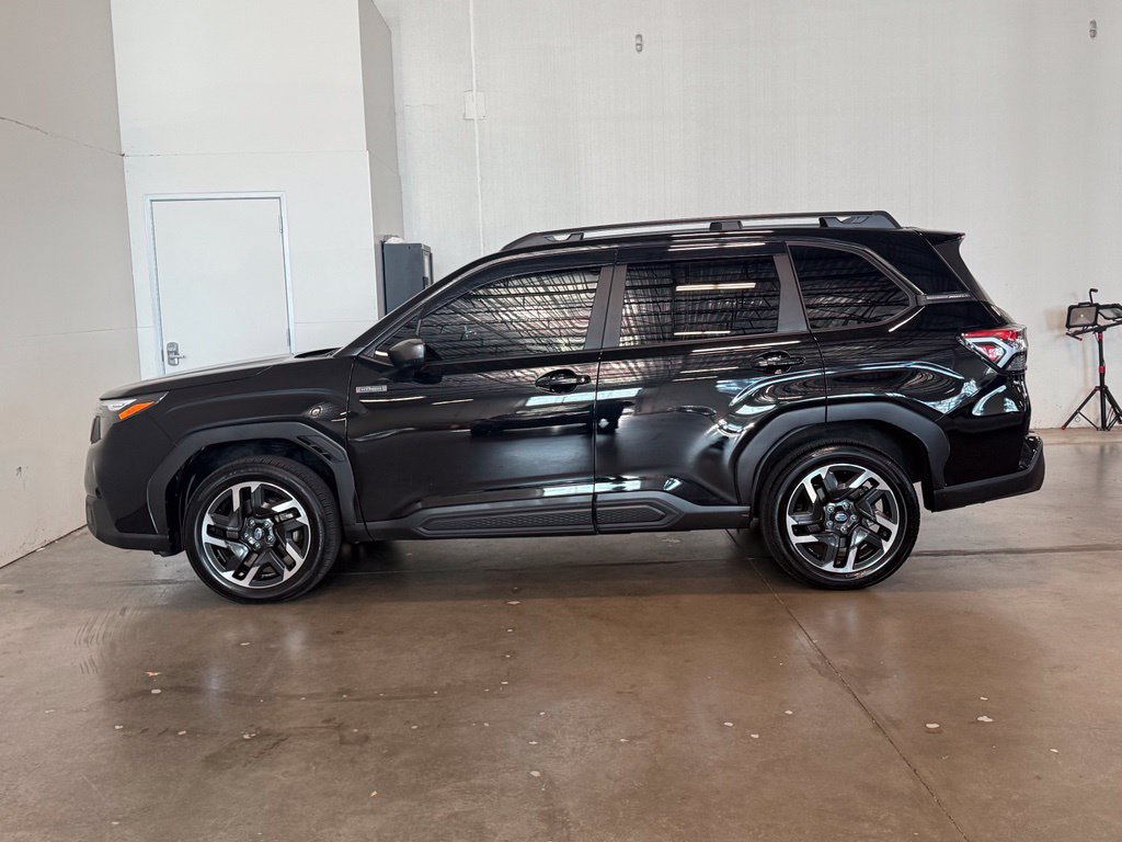 Used 2025 Subaru Forester Premium AWD/4WD image 15