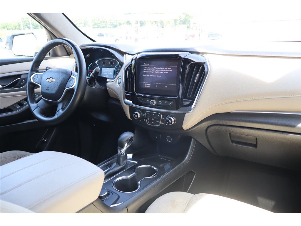 Used 2023 Chevrolet Traverse LT w/ LPO, Cargo Package AWD/4WD image 32