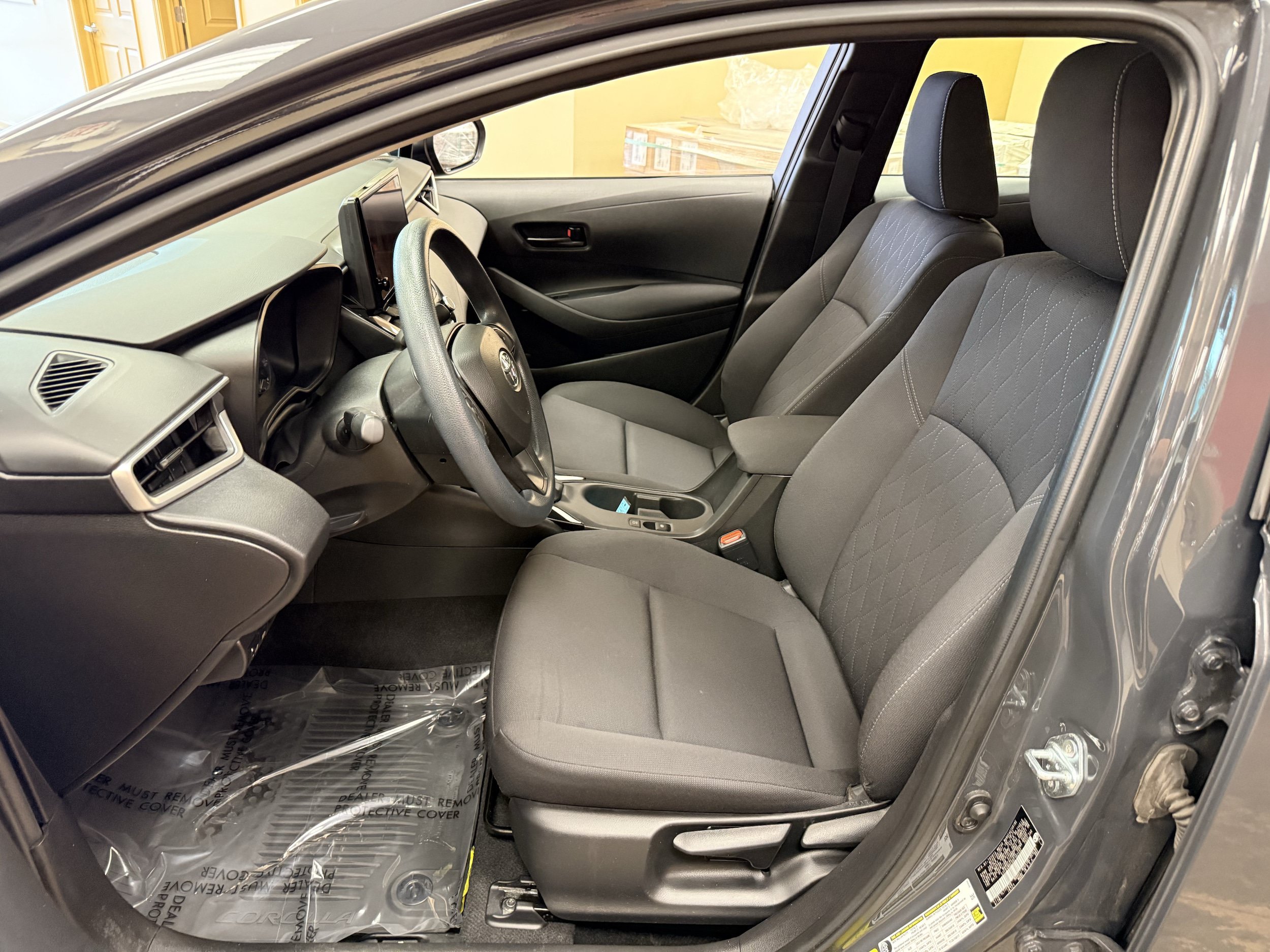 Used 2024 Toyota Corolla LE FWD image 5
