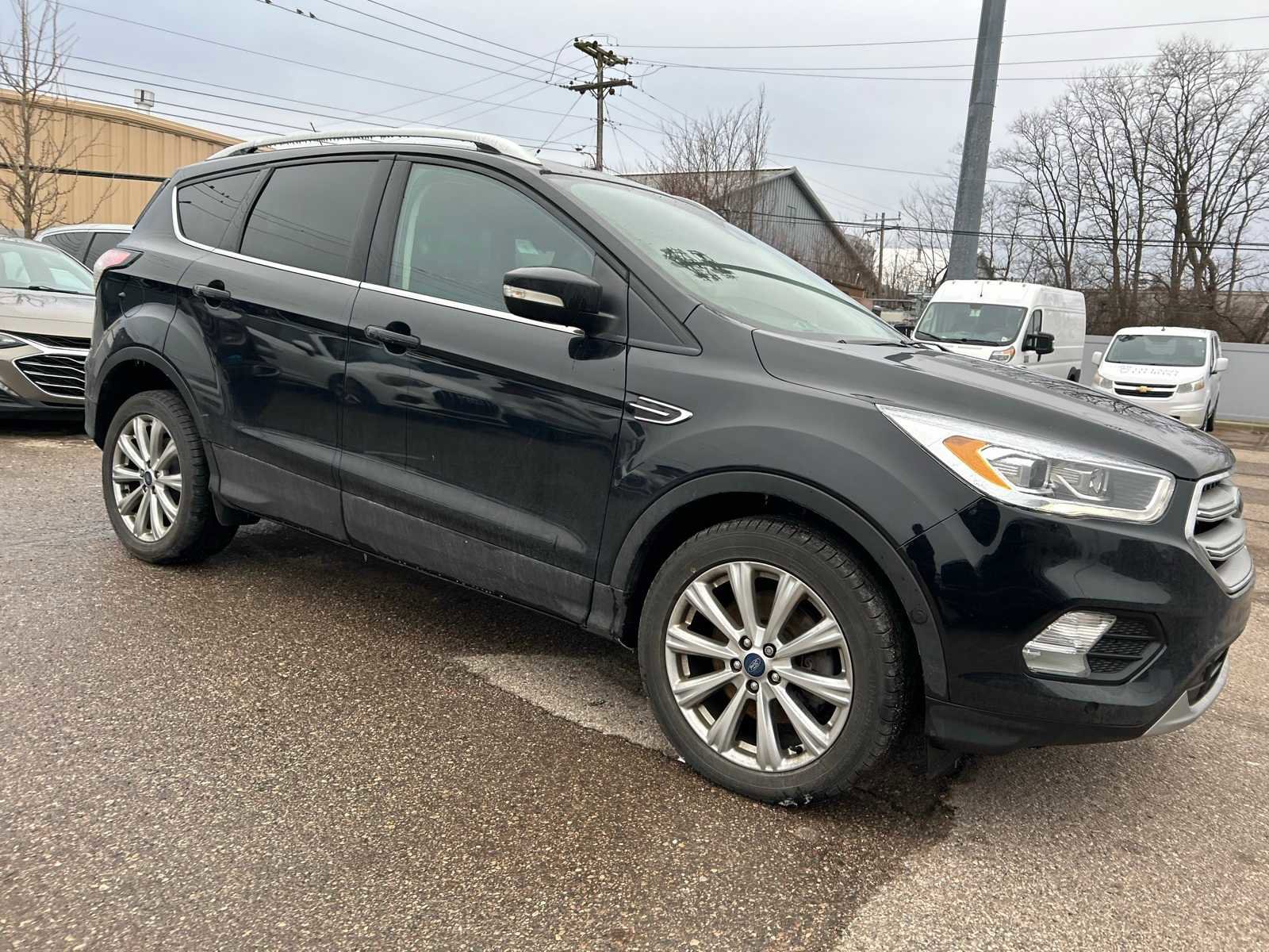 Used 2018 Ford Escape Titanium w/ Ford Safe & Smart Package image 8
