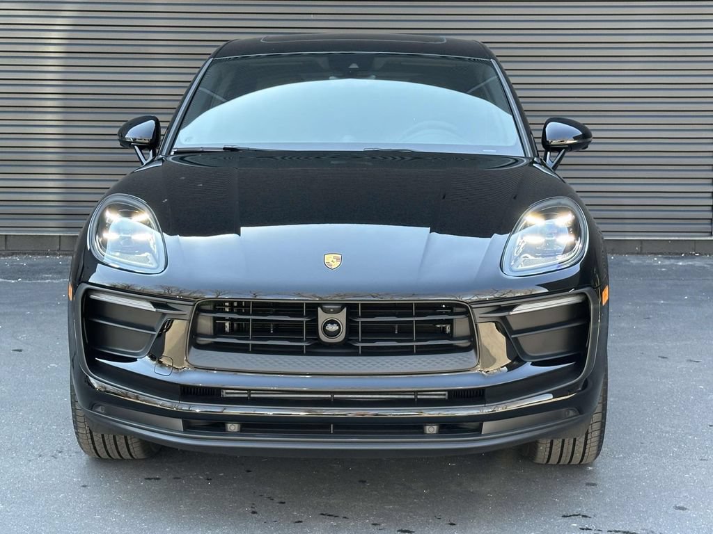 New 2026 Porsche Macan AWD/4WD image 8