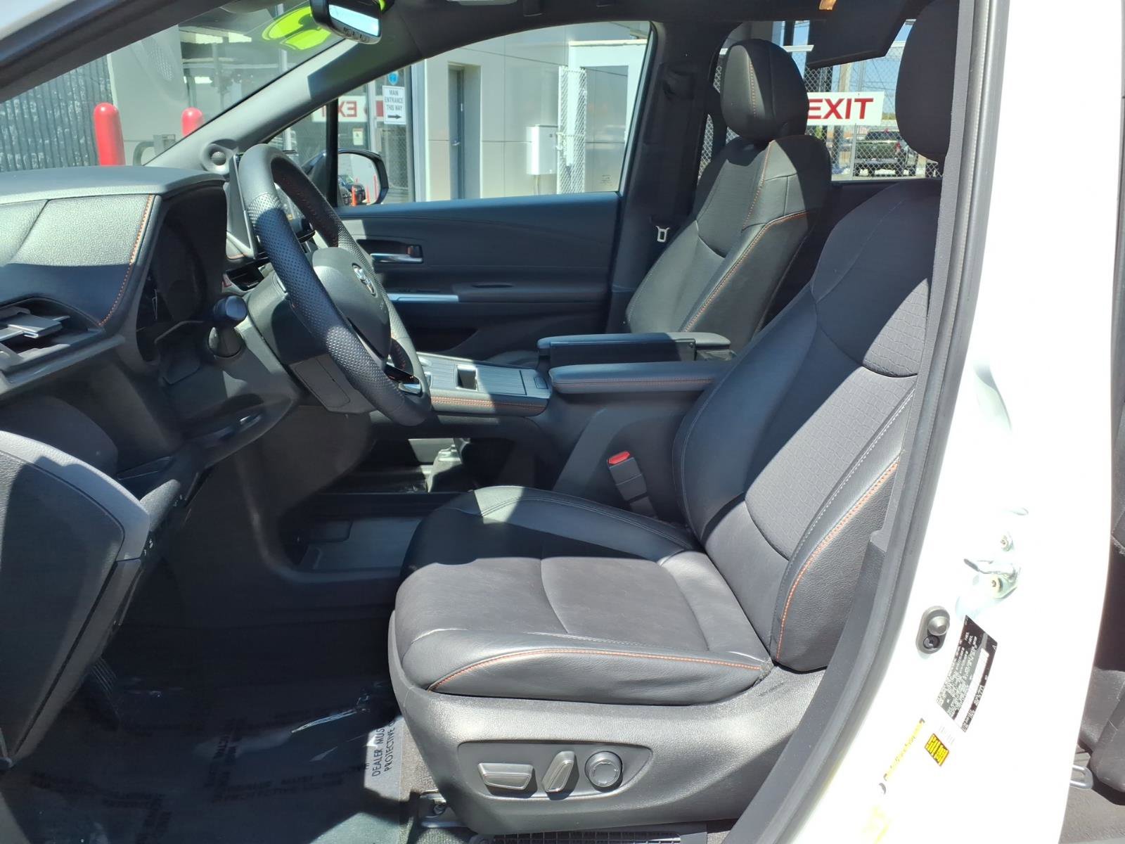 Certified 2023 Toyota Sienna XSE w/ XSE Plus Package AWD/4WD image 17