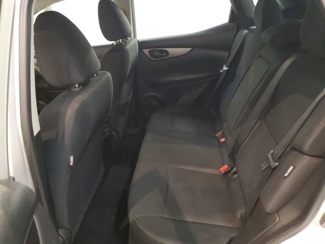 Used 2020 Nissan Rogue Sport S image 26