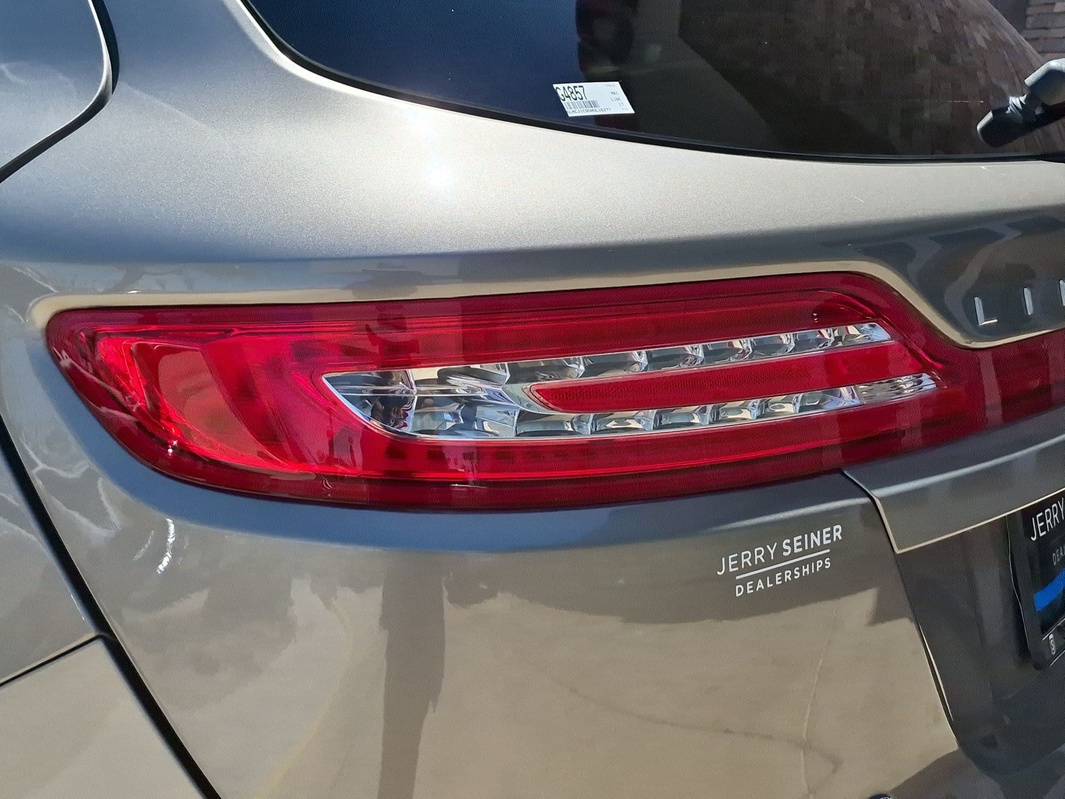 Used 2017 Lincoln MKC Premiere FWD image 11