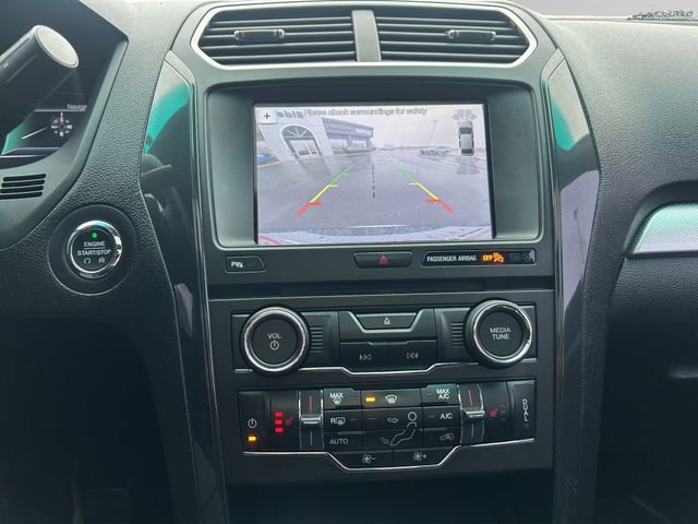 Used 2017 Ford Explorer XLT w/ XLT Technology Feature Bundle image 20